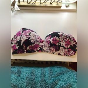 Cacique SWF T-shirt with Lace Back Floral Bra 38DD